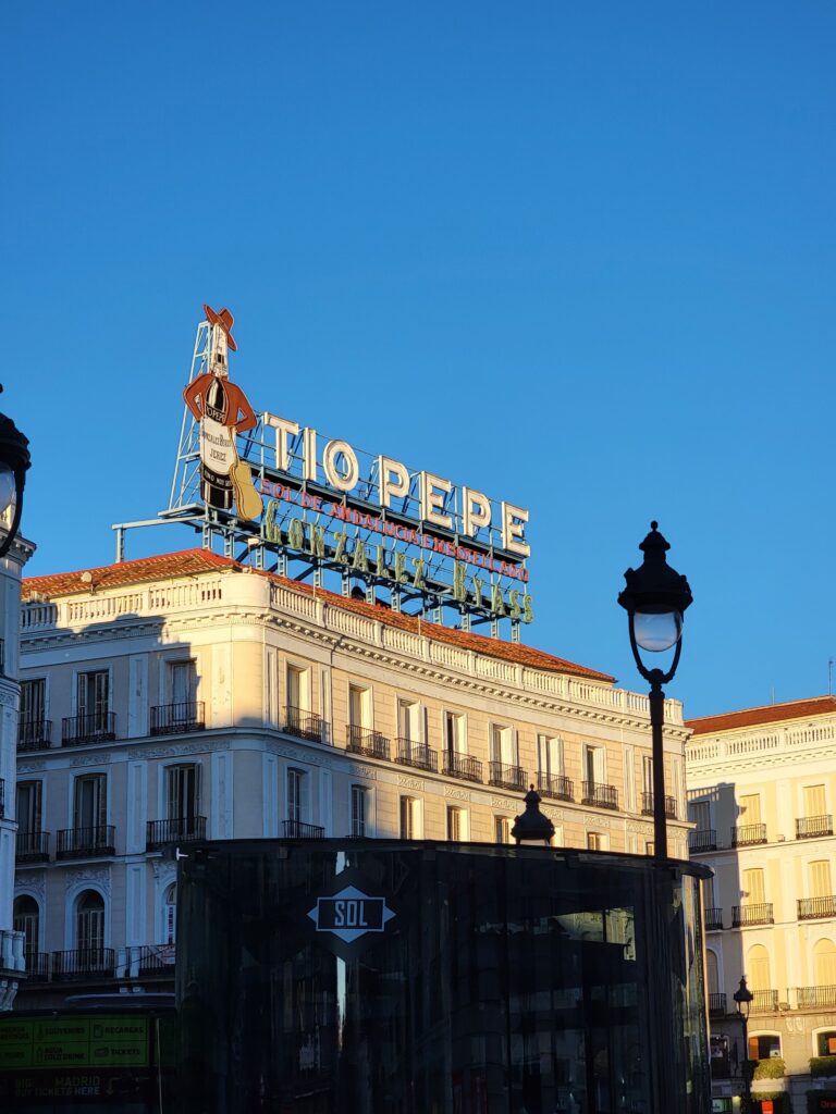 Subvenciones Placas Solares Madrid 2026: Guía Completa